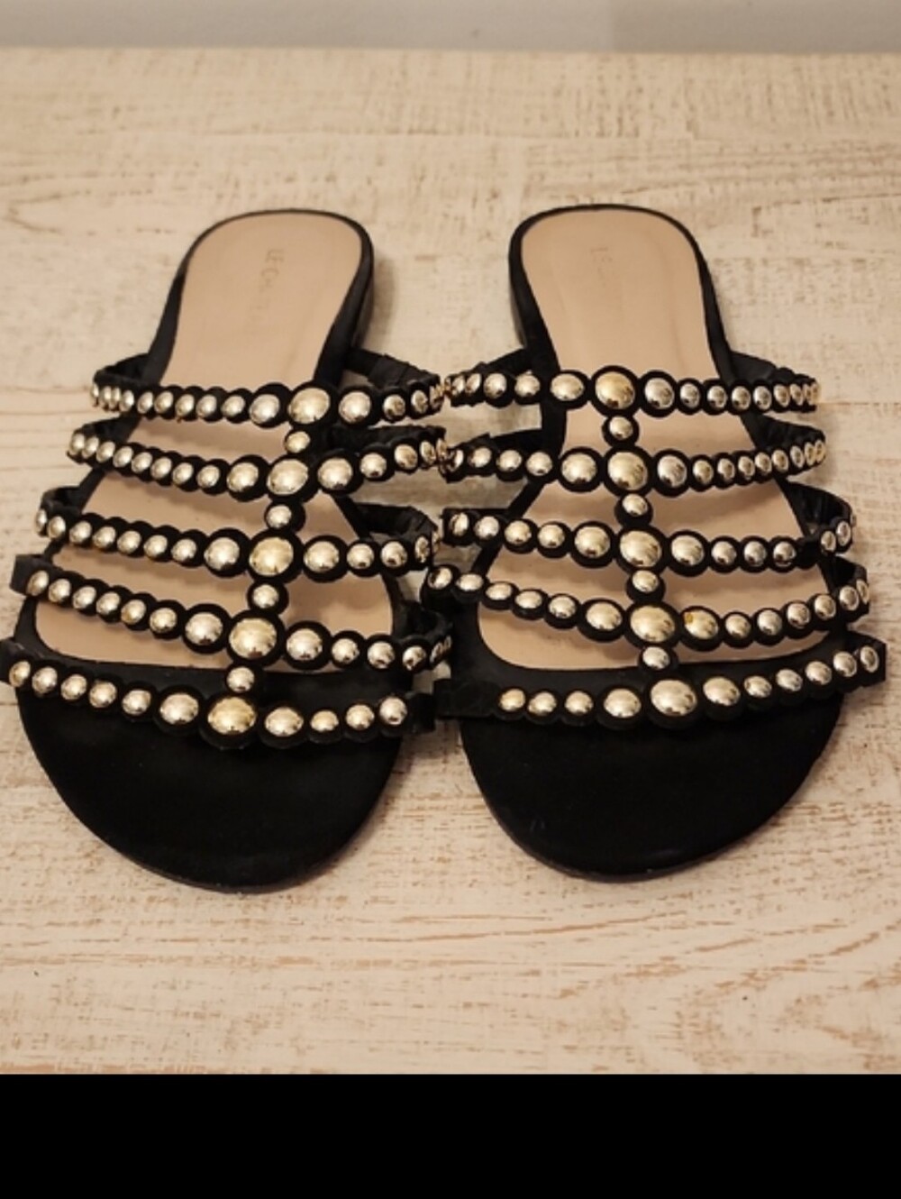 Le Chateau Black Sandals with Gold Accents Sz 8 - Picture 4 of 4